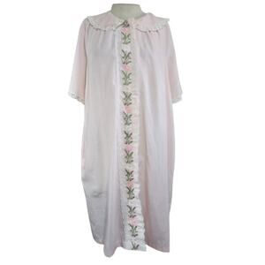 Vintage 70s Light Pink Embroidered Night Gown Size Large